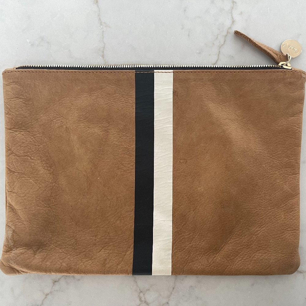 Clare V Flat Clutch